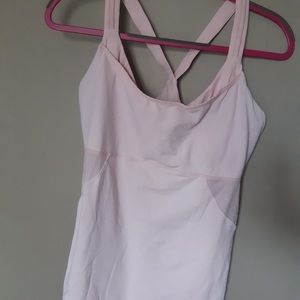 Lululemon top